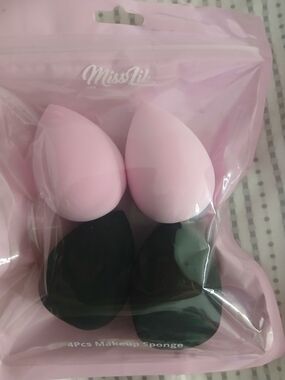 Miss Lili Pink & Black Teardrop Makeup Sponge Set